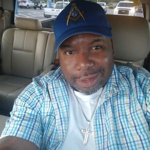 Meet your Posher, Victor